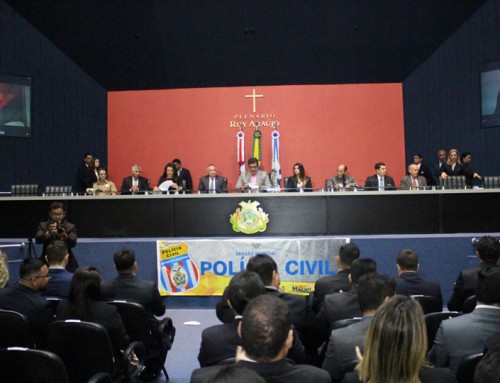 Adepol-AM participa de sessão solene na Aleam
