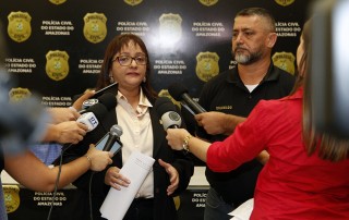 O delegado-geral adjunto Orlando Amaral, e a delegada Sylvia Laureana, falaram sobre as prisões, em caso de latrocínio que teve como vítima o idoso