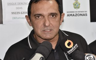 A Polícia Civil do Amazonas, por meio do delegado Paulo Martins, titular da Delegacia Especializada em Homicídios e Sequestros (DEHS), falou na tarde desta quinta-feira (11) sobre a prisão em flagrante de quatro pessoas envolvidas com o tráfico de drogas no bairro Compensa, zona oeste da capital.