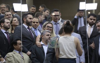 Foi aprovado, por unanimidade, na manhã desta segunda-feira (15), na Assembleia Legislativa do Estado do Amazonas (Aleam), o reajuste da data base dos delegados de polícia civil. O projeto faz parte da mensagem 59/2019, do governador do Amazonas, Wilson Lima, referente ao reajuste salarial de 10,85% da classe dos anos de 2015 a 2018, previsto na lei Nº2.875/2004, que institui o Plano de Cargos, Carreiras e Remuneração dos servidores da Polícia Civil do Estado.